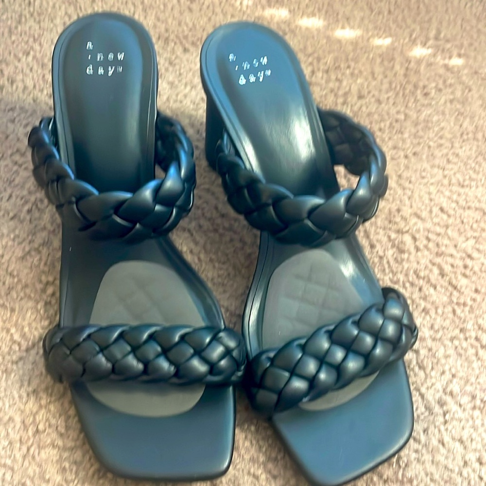 Black sandal heel